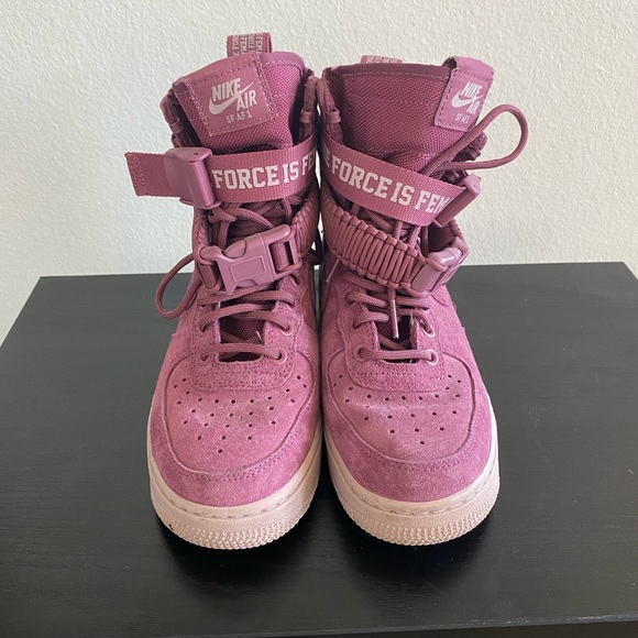 Nike Shoes - Women’s Nike High Top Sneakers